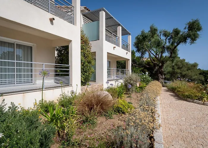 Aparthotel U Manellu 4*